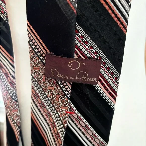 Set of 3 Vintage Ties | Blair, Damon, Oscar de la Renta | Silk | Floral & Ornate - Picture 3 of 11